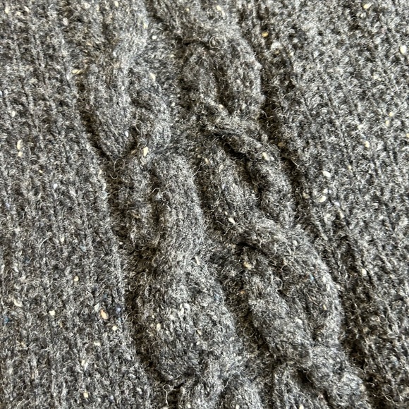 Theory Lambswool chunky cable knit gray crewneck sweater size small - Picture 4 of 7